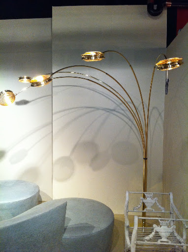 This lighting feature is very '60s.