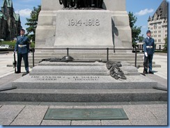 6248 Ottawa Wellington St - Confederation Square - the Tomb of the Unknown Soldier with Sentries each side 6248 Ottawa Wellington St - Confederation Square - the Tomb of the Unknown Soldier with Sentries each side