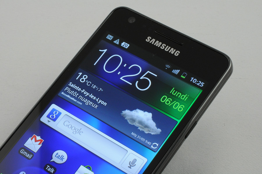 [-samsung-galaxy-sii%2520maroc%255B8%255D.png]