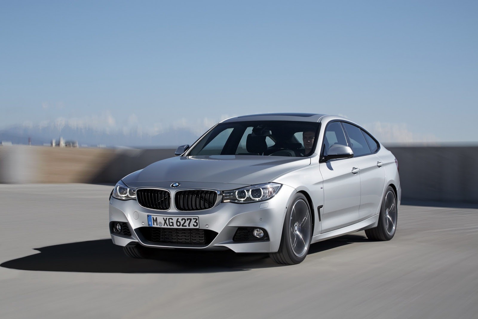 BMW-3-GT-CarScooP20[2].jpg