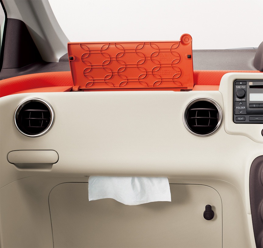 [2013-Toyota-Spade-29%255B3%255D.jpg]