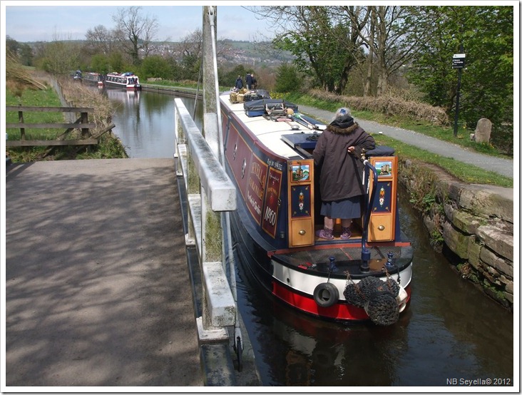 DSCF0607 Through Carr Br