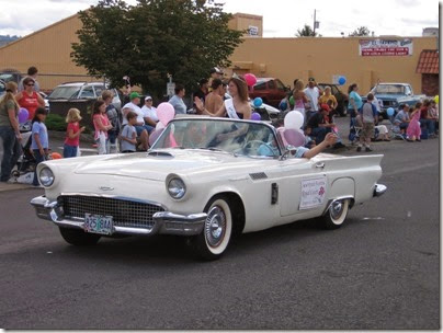 IMG_2601 1957 Ford Thunderbird Convertible with Scappoose Sauerkraut Festival Queen in the Rainier Days in the Park Parade on July 15, 2006