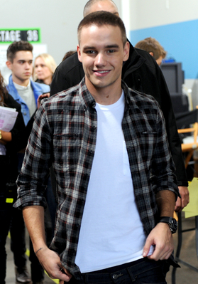 Direction Tour Dates on One Direction Backstage X Factor Usa 2012 Photo Gallery