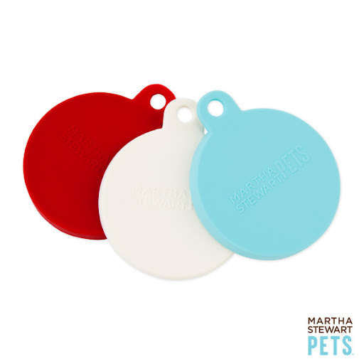 These clever universal food-can covers fit three can sizes! You get two in blue. These clever universal food-can covers fit three can sizes! You get two in blue.