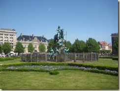 Kings Square (Small)