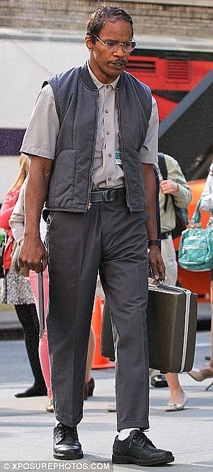 A Closer Look at Jamie Foxx as Max Dillon on The Amazing Spider-Man 2 Set 05