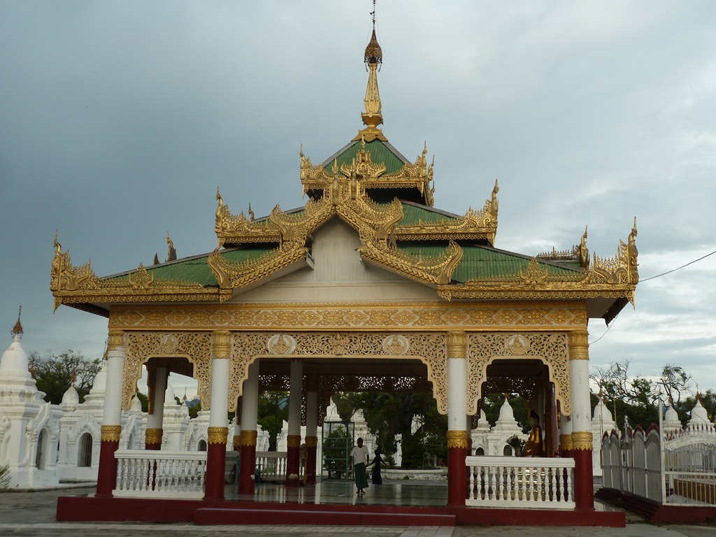 [Myanmar-Mandalay-Kuthodaw-Pagoda-9-S%255B21%255D.jpg]
