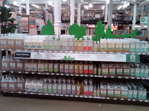 The display of Martha Stewart Clean products at the 23rd St. Home Depot store in Manhattan. Looks good and definitely gets me in the mood to clean. The display of Martha Stewart Clean products at the 23rd St. Home Depot store in Manhattan. Looks good and definitely gets me in the mood to clean.