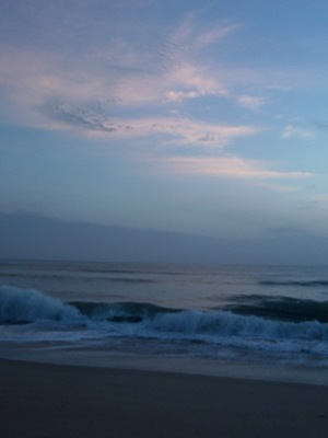 Wednesday sunrise, full moon and beach 028