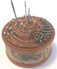 vintage pin needle holder4
