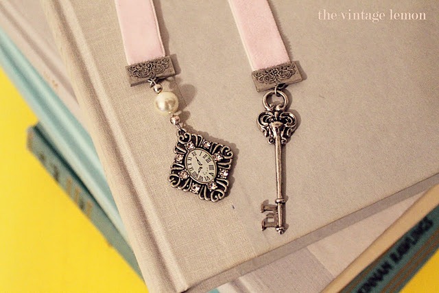 vintage bookmark tutorial