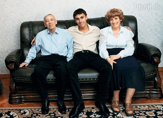 [3fbac4f76644cf032588089945e34_7D_05_pugacheva_08_fmt%255B4%255D.jpg]