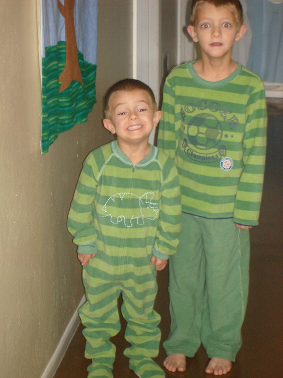 [2122008-0255.jpg]