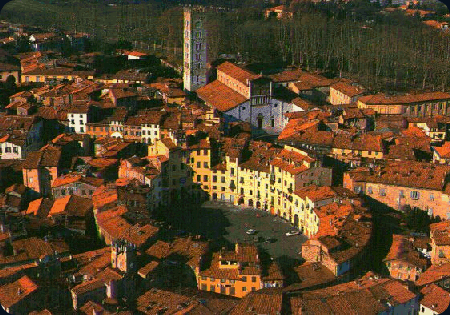 Anfiteatro_Lucca
