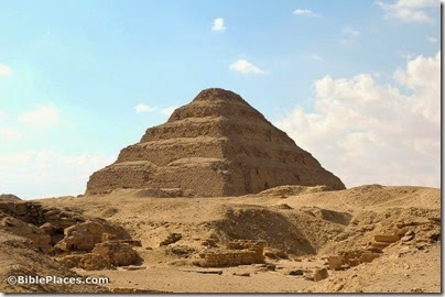 Saqqara Step Pyramid of Djoser from northeast, tb010705916