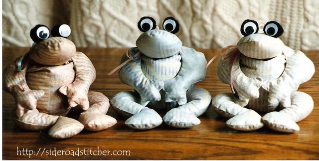 [Three%2520Frogs%2520to%2520Harke%2520girls%255B3%255D.jpg]