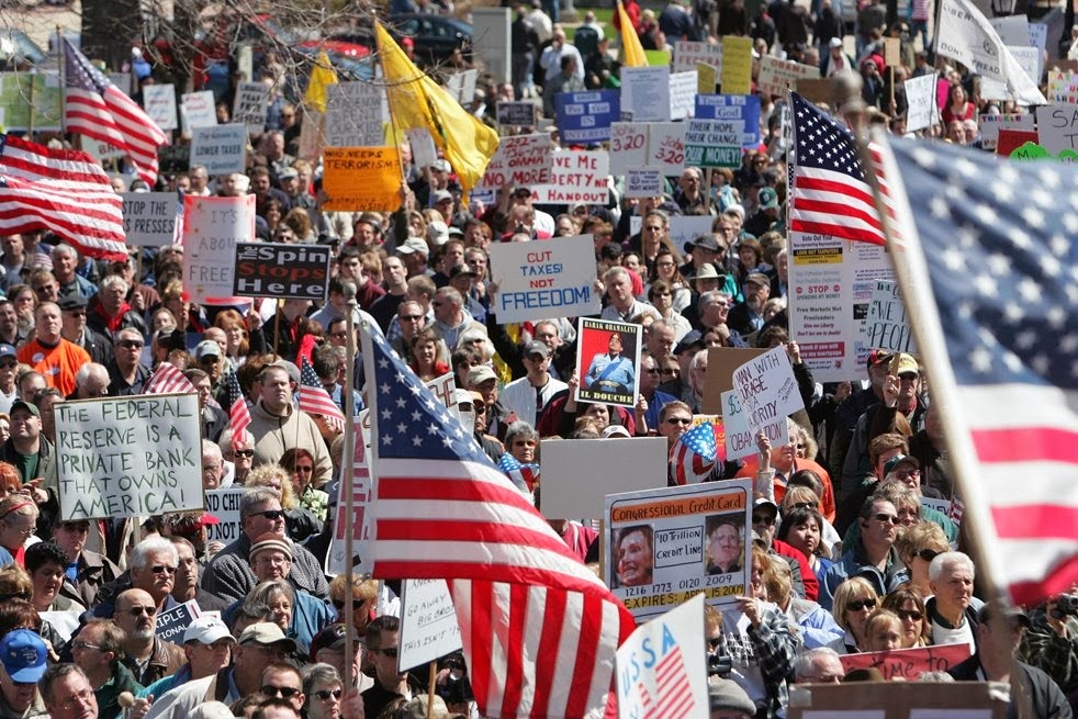 [tea-party-rally-lansing%255B2%255D.jpg]