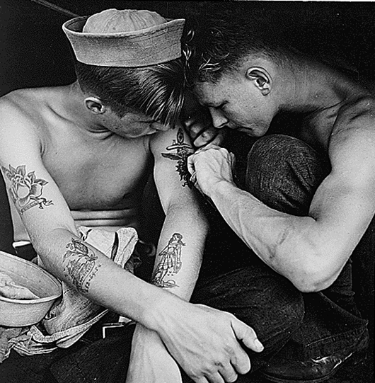 Much_tattooed_sailor_aboard_the_USS_New_Jersey_1944 Much_tattooed_sailor_aboard_the_USS_New_Jersey_1944