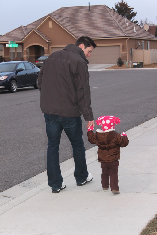 [2012-01-16%2520Checking%2520mail%2520with%2520Dad%255B4%255D.jpg]
