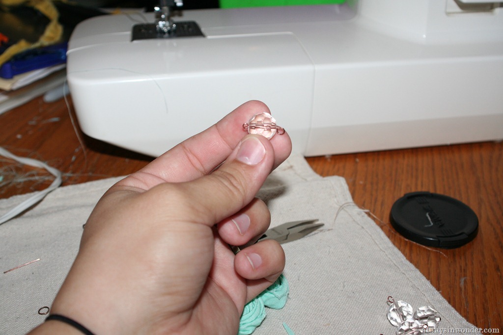 [how_to_make_rose_necklace_with_fabric%2520%252815%2529%255B13%255D.jpg]