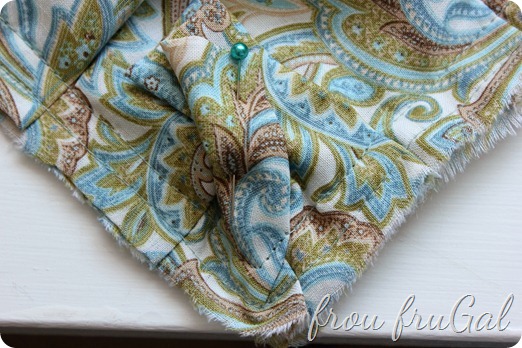 Pinning Pleated Corners Pinning Pleated Corners