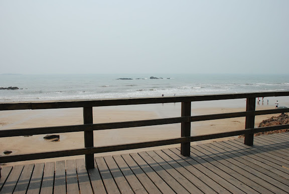 Qingdao - Plage shilaoren 石老人 － Pont de bois