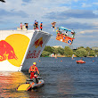 Фотоотчет с Red Bull Flugtag 2011