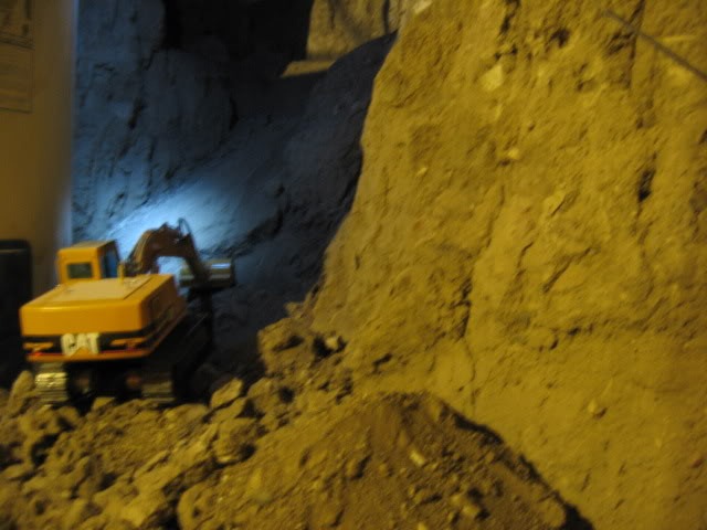 [Joe-Basement-225.jpg]