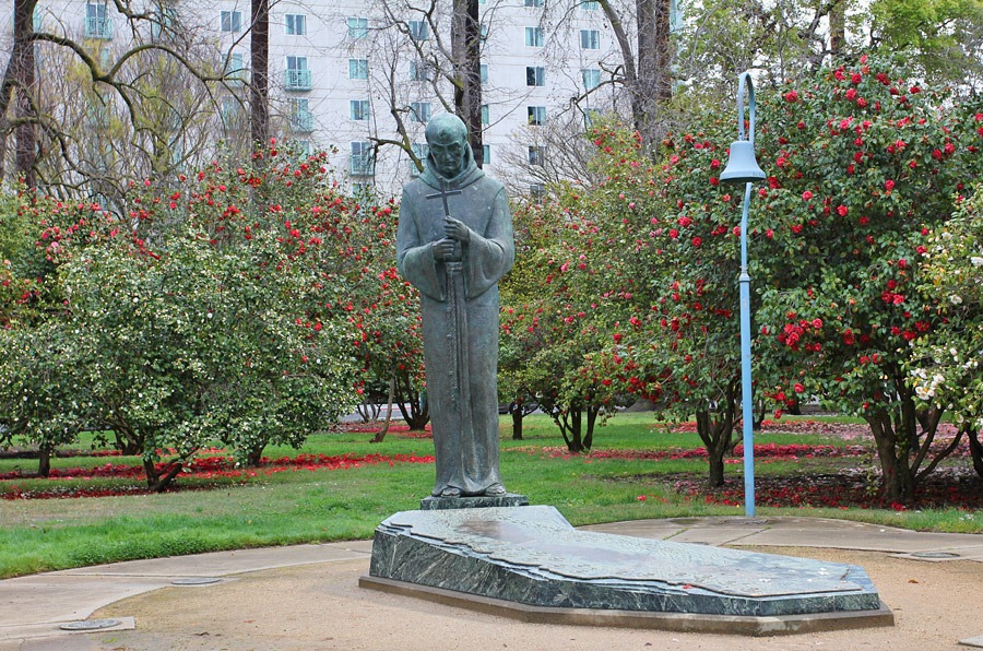 [120317_Capitol_Park_1906.jpg]