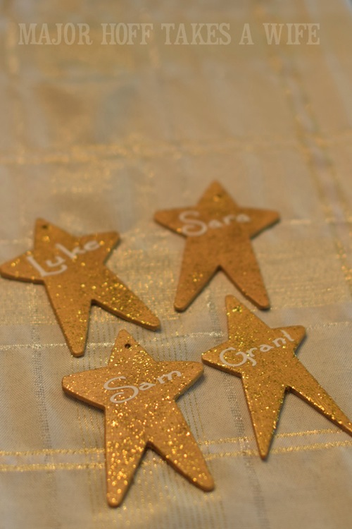 Using vinyl and a cricut to personalize star ornaments. Looking for homemade Christmas gifts? Look no further than these homemade Christmas ornaments. Use them as tree decorations, to grace your holiday table, or for fun tags to gifts! The ideas and endless and your friends and family will love these glittery stars personalized just for them! Using vinyl and a cricut to personalize star ornaments. Looking for homemade Christmas gifts? Look no further than these homemade Christmas ornaments. Use them as tree decorations, to grace your holiday table, or for fun tags to gifts! The ideas and endless and your friends and family will love these glittery stars personalized just for them!