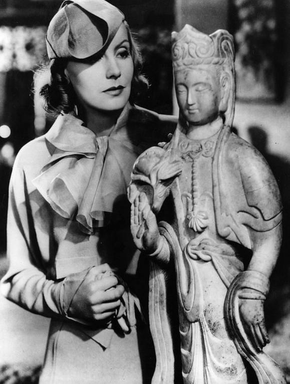 [GRETA%2520GARBO%2520THE%2520PAINTED%2520VEILA%25201934%2520005%255B5%255D.jpg]