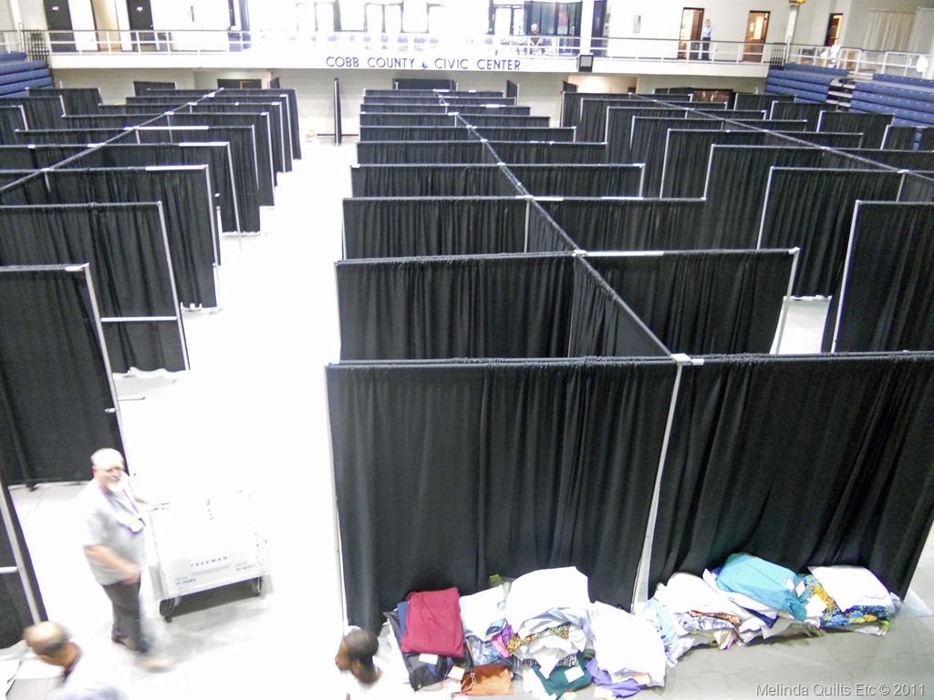[0911%2520Set%2520up%2520before%2520quilts%255B3%255D.jpg]