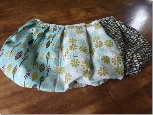 Crafty Cousins' Flouncy Bag Tutorial (29) Crafty Cousins' Flouncy Bag Tutorial (29)
