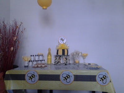 Sweet table Bumblebee party : anniversaire Thème abeille