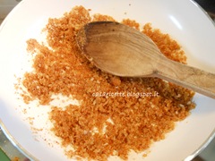 cdr olio, pane grattuggiato e cucchiaio cdr olio, pane grattuggiato e cucchiaio