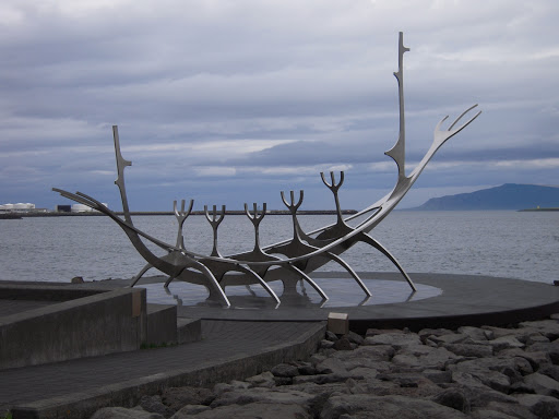 The famous Sólfar ("Sun Voyager") sculpture.