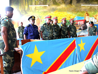 Les juges militaires membres de la Haute Cours Militaire ce 9/05/2011 à Kinshasa, lors du procès Chebeya à la prison centrale de Makala. Radio Okapi/ Ph. John Bompengo