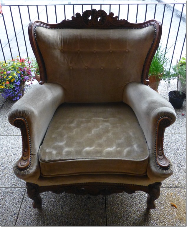 Uni-Therapy: The Throne 1 Uni-Therapy: The Throne 1