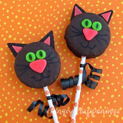 Hostess Ding Dongs Black Cat Cakes for Halloween party treats, Halloween edible crafts, Halloween recipes, black cat cake 