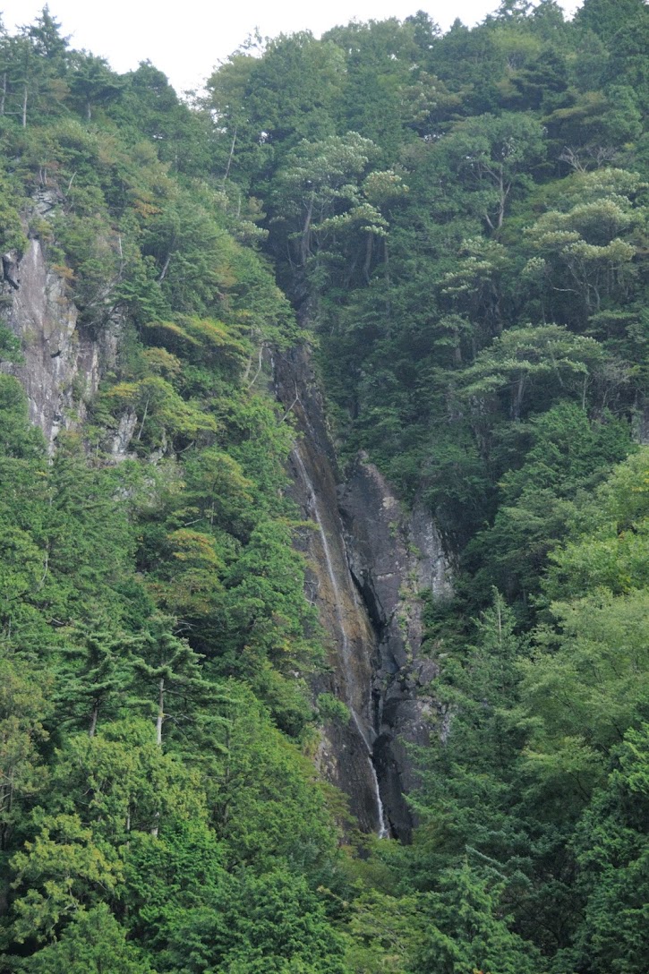 夫婦滝(女滝)