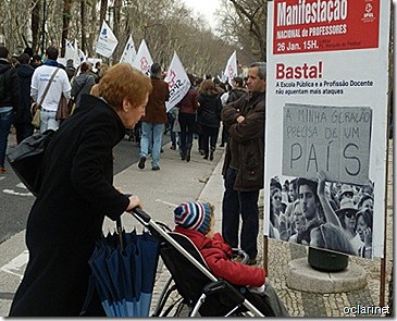 foto manif 26 jan professores oclarinet. Jan.2013