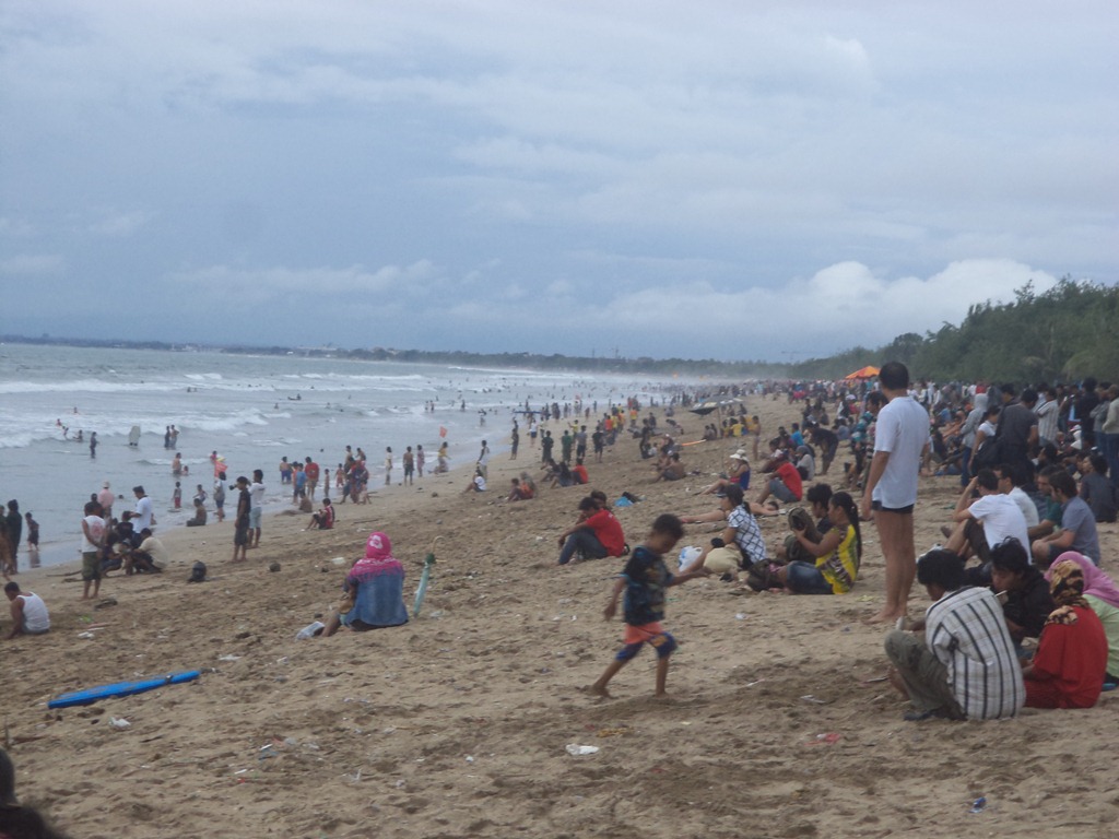 [Indonesia-Bali-Kuta-Beach-1-January-%255B3%255D.jpg]