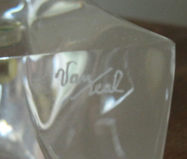 Van Teal sculpture, signature