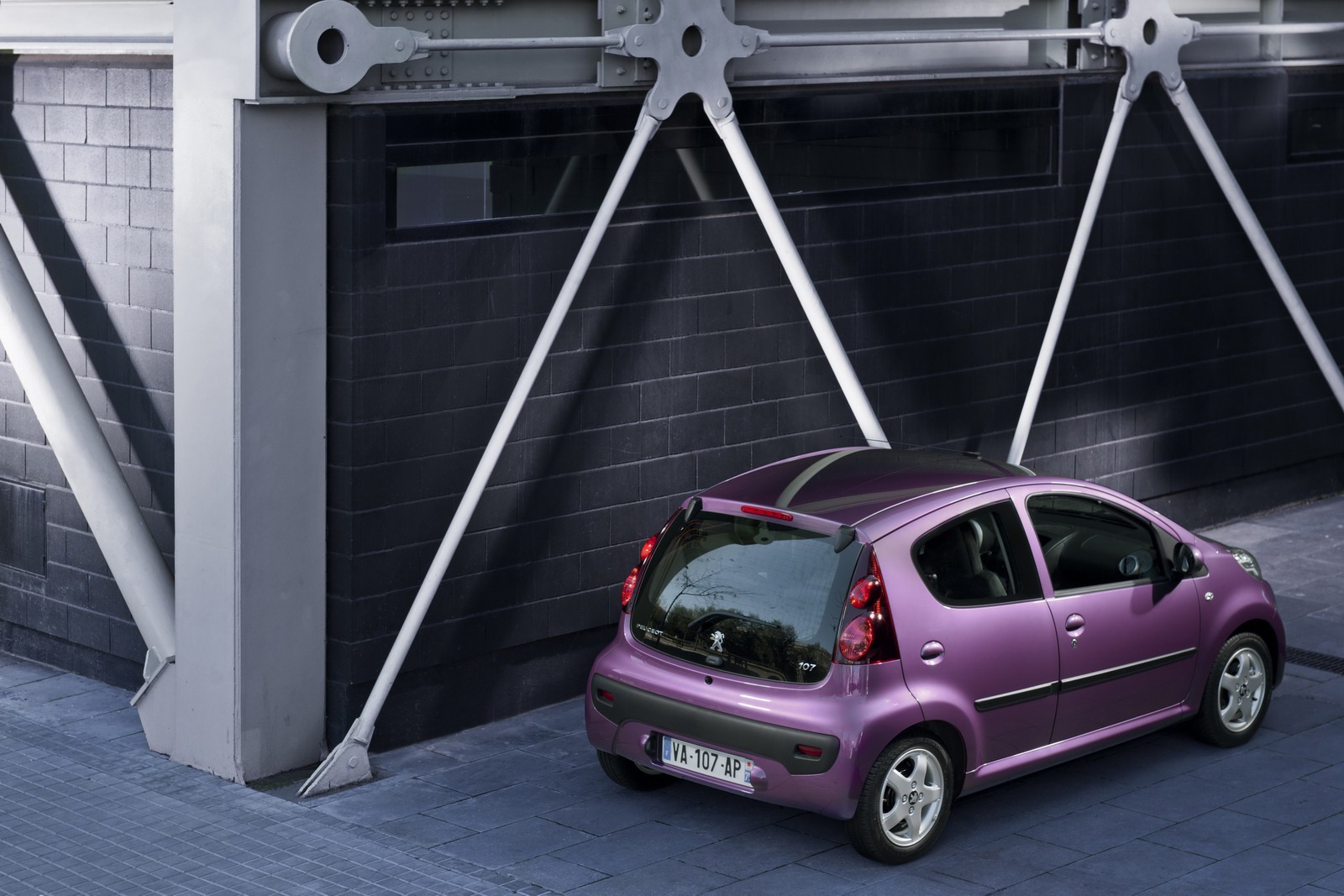 2012-Peugeot-107-2%25255B2%25255D.jpg