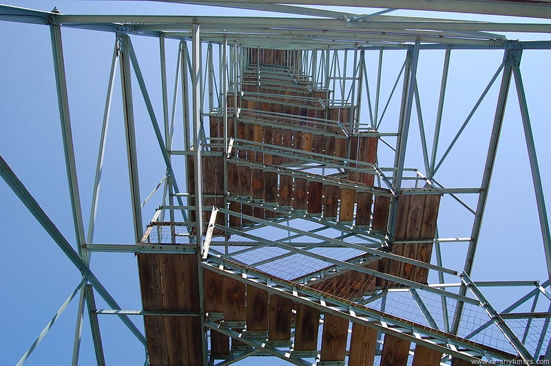 [StairsofBigWalkerLookout%255B14%255D.jpg]