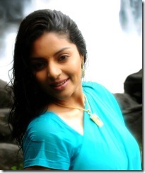 Actress Sanam in Maayai Movie Hot Photos