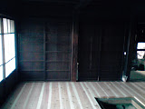 建具を入れ始めました。