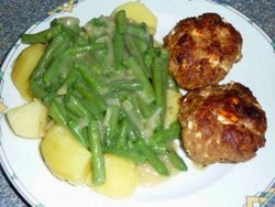 rezept-buletten-mit-bohnengemuese-auf-salzkartoffeln