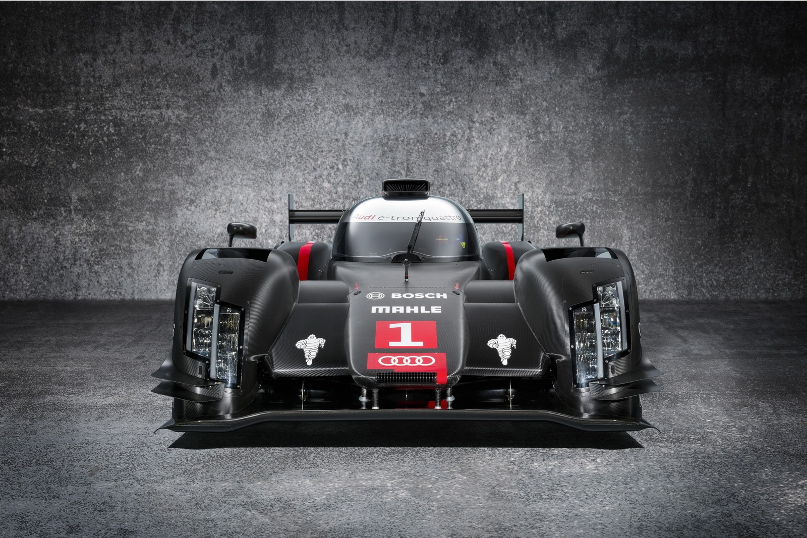 [Audi-R18-2%255B2%255D.jpg]